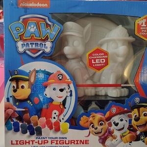 Paw Patrol Light Up Figurine PAINTING KIT